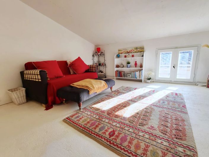 Image No.10-3 Bed Village House for sale