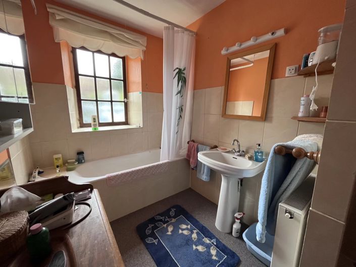 Image No.11-4 Bed House for sale