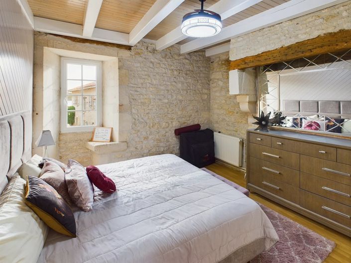 Image No.9-11 Bed House for sale