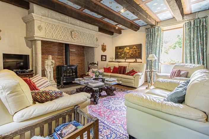 Image No.8-9 Bed House for sale