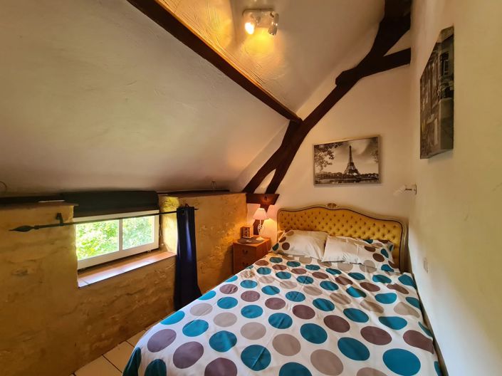 Image No.10-23 Bed House for sale