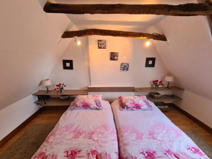 Image No.11-23 Bed House for sale