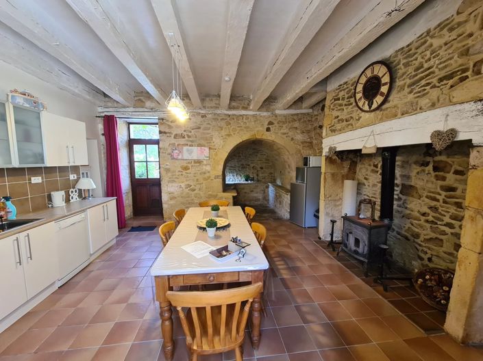 Image No.8-23 Bed House for sale