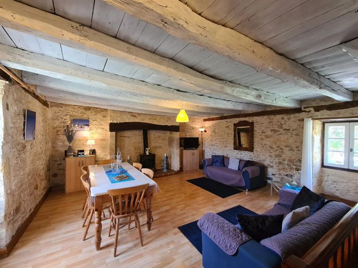 Image No.9-23 Bed House for sale