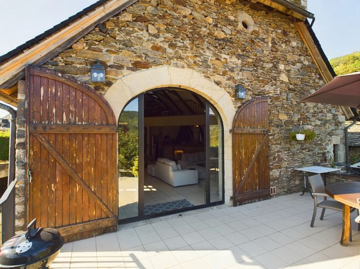 Image No.5-6 Bed House for sale