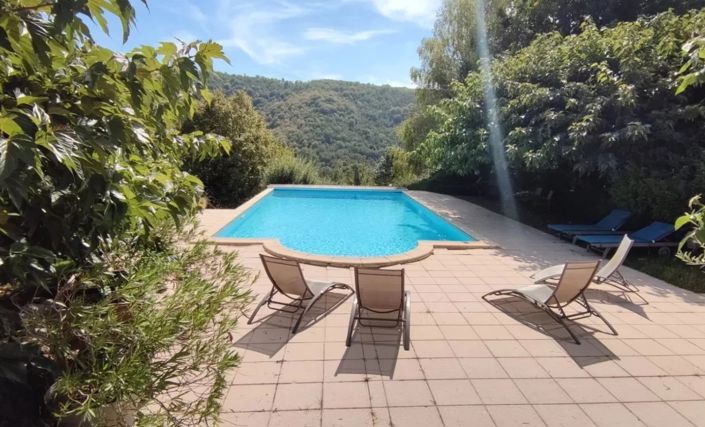 Image No.6-6 Bed House for sale