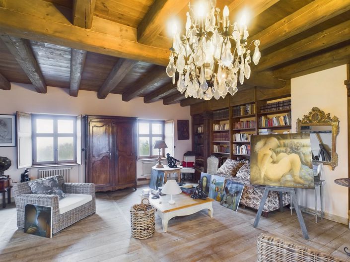 Image No.6-9 Bed House for sale