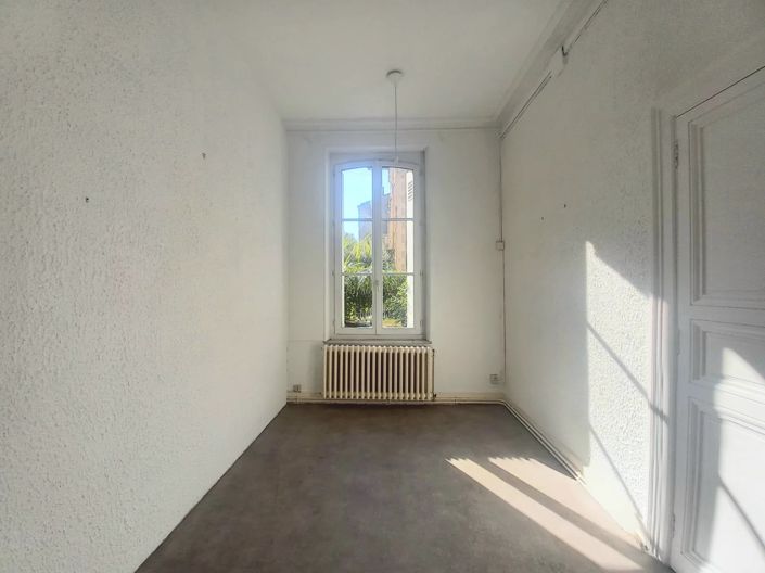 Image No.14-3 Bed House for sale