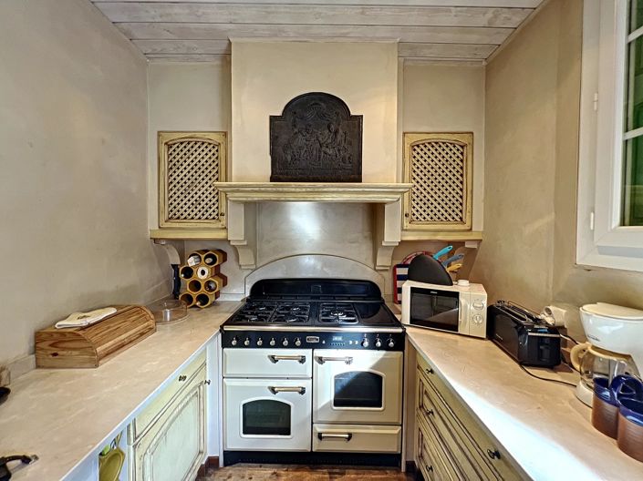 Image No.6-11 Bed House for sale