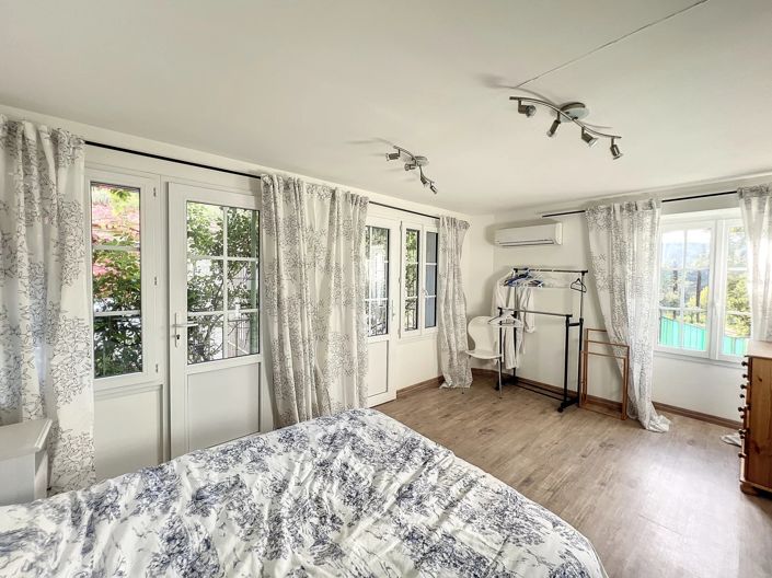 Image No.7-11 Bed House for sale