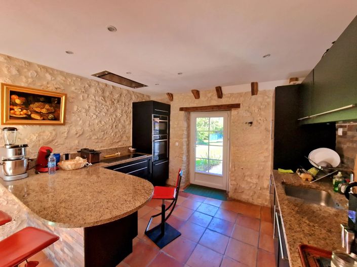 Image No.7-5 Bed Village House for sale