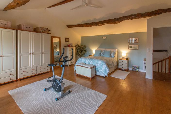 Image No.11-6 Bed House for sale