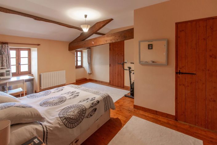 Image No.15-6 Bed House for sale