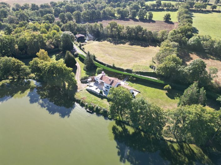 Image No.11-8 Bed House for sale