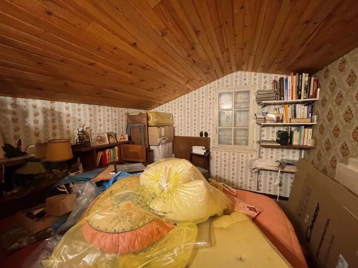 Image No.8-2 Bed House for sale