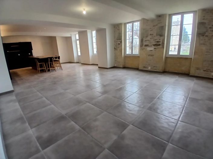 Image No.3-5 Bed House for sale