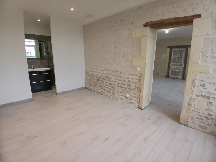 Image No.6-5 Bed House for sale