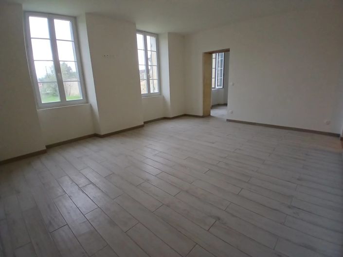 Image No.4-5 Bed House for sale