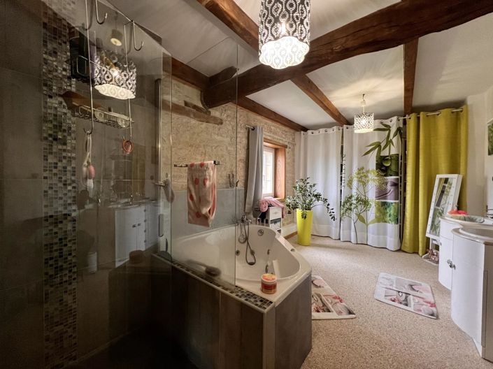 Image No.6-3 Bed Village House for sale