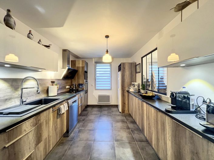 Image No.5-4 Bed House for sale