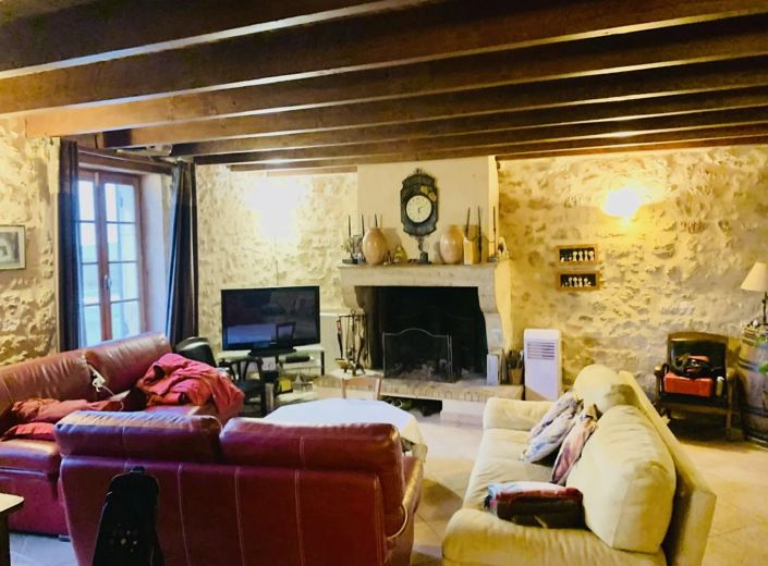 Image No.3-9 Bed House for sale