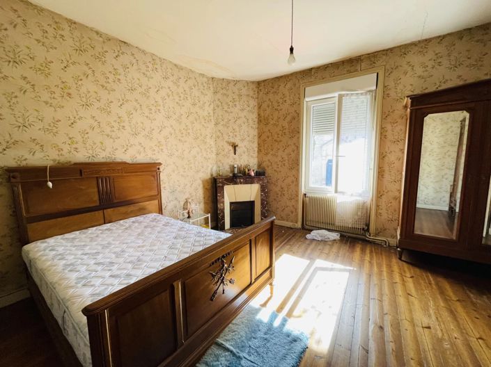 Image No.6-4 Bed House for sale