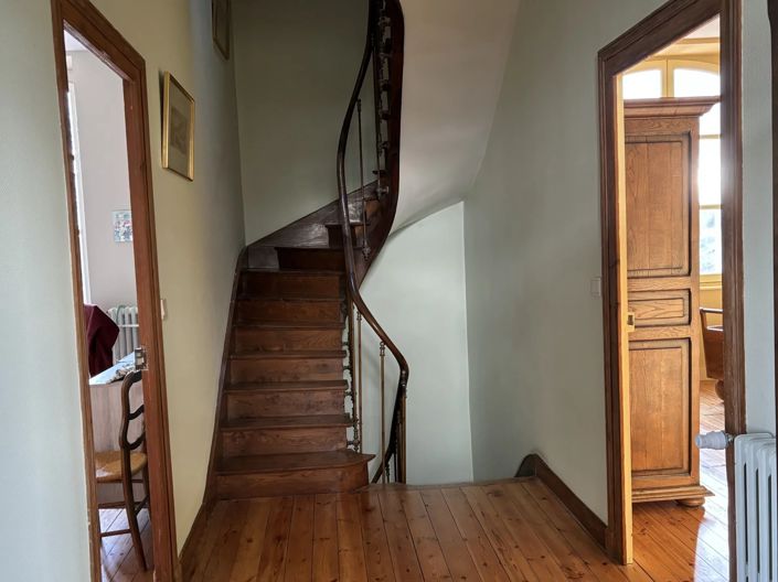 Image No.11-7 Bed House for sale