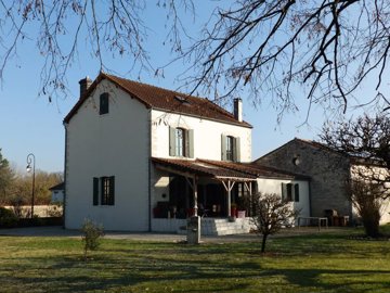 1 - Charente, House