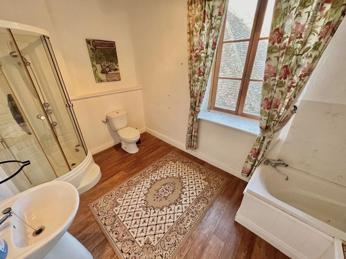 Image No.8-3 Bed Village House for sale