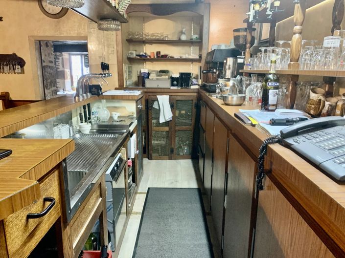 Image No.13-13 Bed Commercial for sale