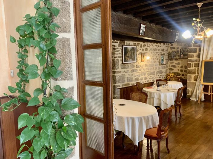 Image No.8-13 Bed Commercial for sale