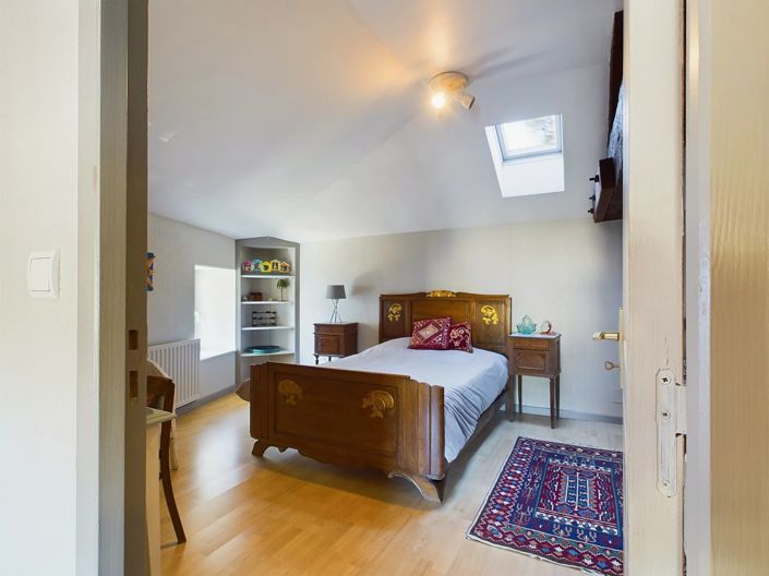 Image No.9-4 Bed House for sale