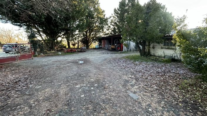 Image No.10-2 Bed Farmhouse for sale