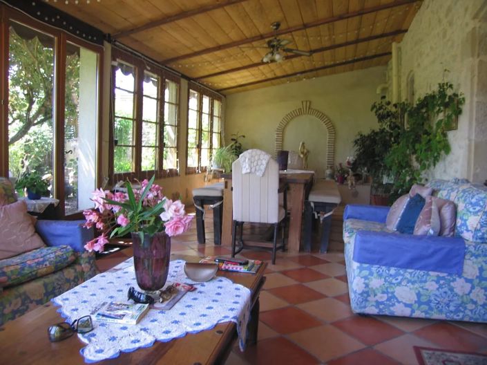 Image No.2-4 Bed House for sale