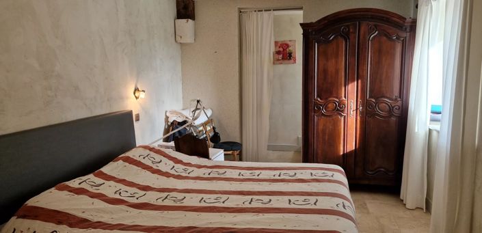 Image No.11-9 Bed House for sale