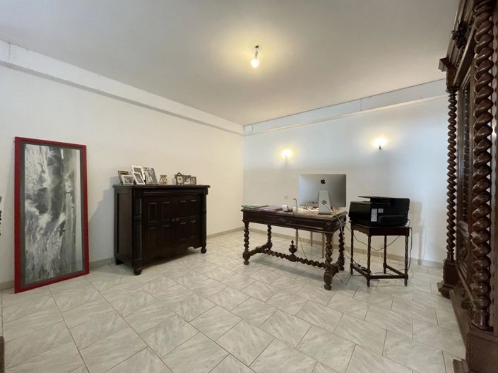 Image No.14-3 Bed House for sale