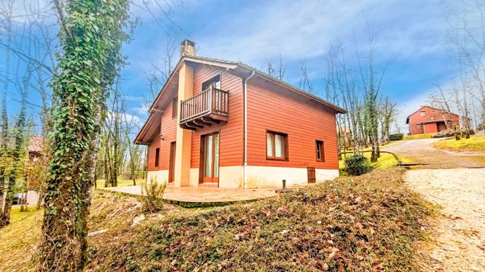 Image No.1-3 Bed Chalet for sale