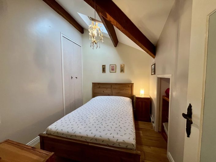 Image No.12-6 Bed House for sale