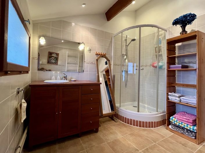 Image No.13-6 Bed House for sale