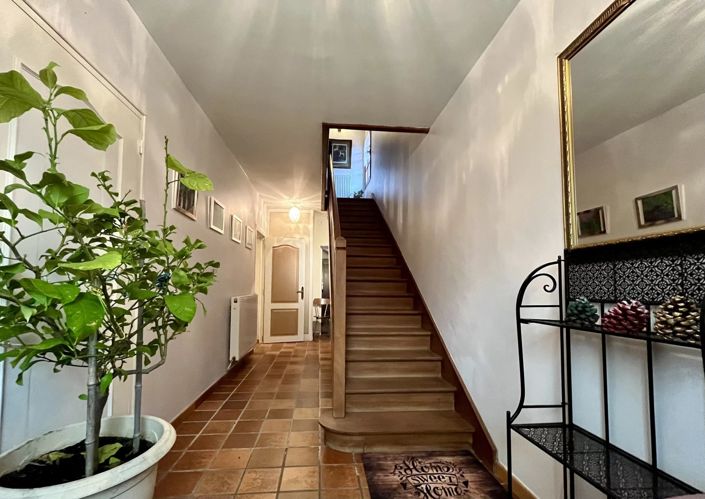 Image No.7-6 Bed House for sale