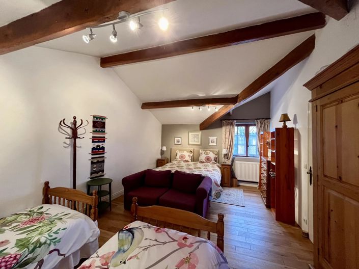 Image No.9-6 Bed House for sale