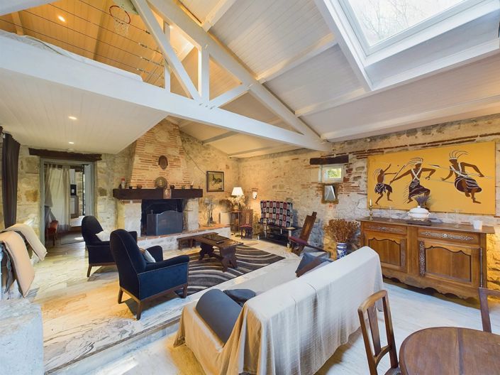 Image No.3-6 Bed House for sale