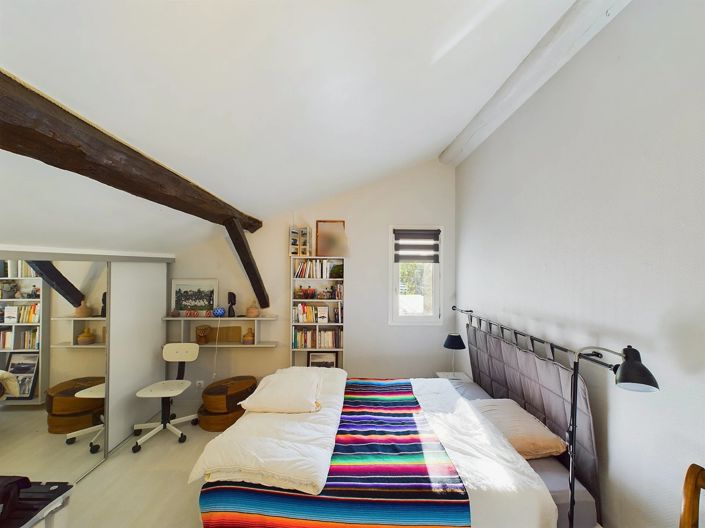 Image No.10-6 Bed House for sale