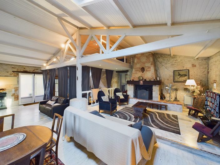 Image No.11-6 Bed House for sale