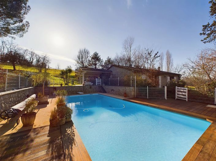 Image No.2-6 Bed House for sale