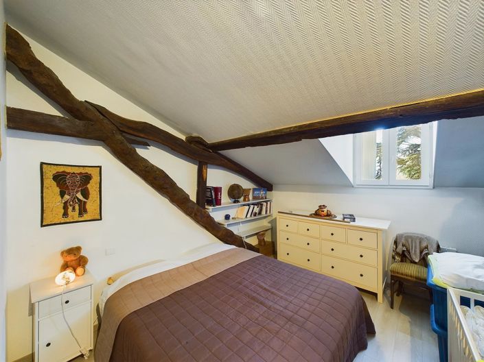 Image No.9-6 Bed House for sale