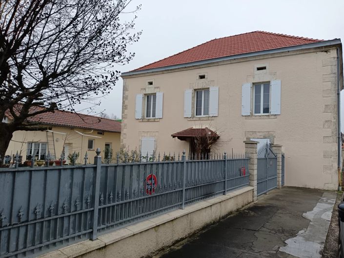 Image No.1-6 Bed House for sale