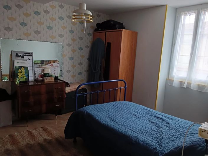 Image No.10-6 Bed House for sale