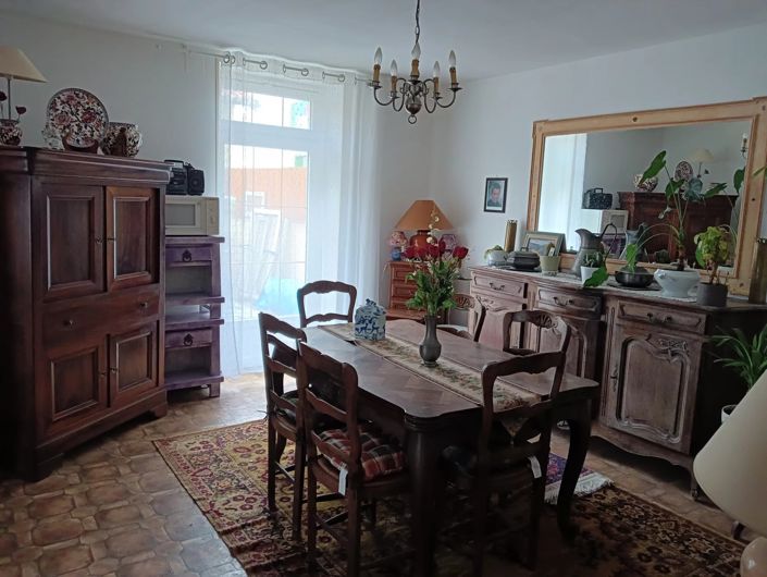 Image No.6-6 Bed House for sale