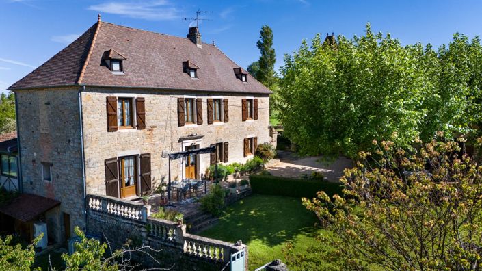 Image No.1-9 Bed House for sale
